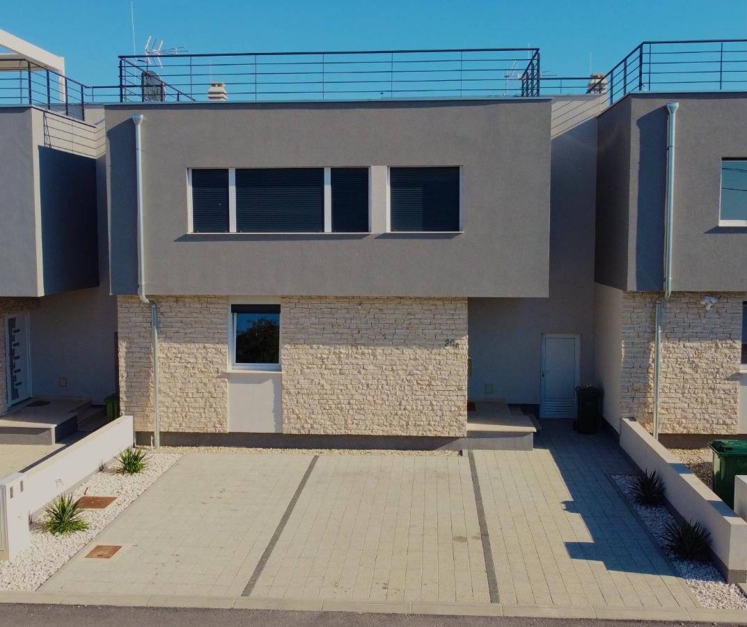 Ferienhaus Luka Zadar Exterior photo